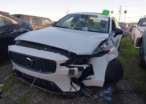 2024 Volvo S60 B5 Core Dark Theme из США, поврежденный, VIN 7JRL12FK9RG313360